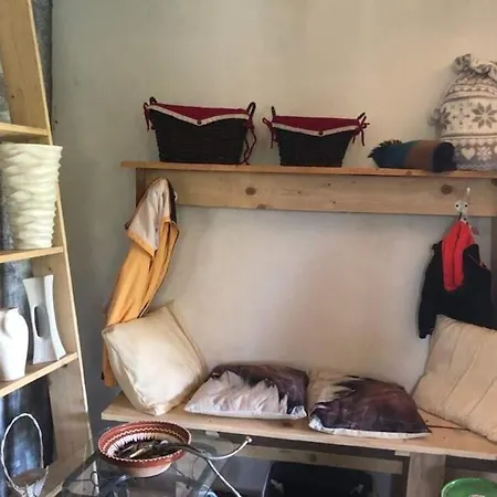 Dom wakacyjny Cute House Fekvo Padlasszoba Es Egy Loft And *