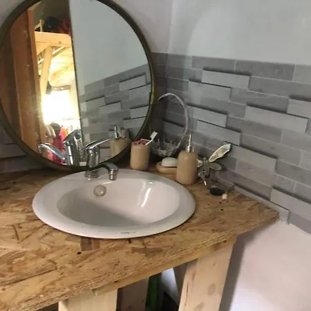 Dom wakacyjny Cute House Fekvo Padlasszoba Es Egy Loft And *
